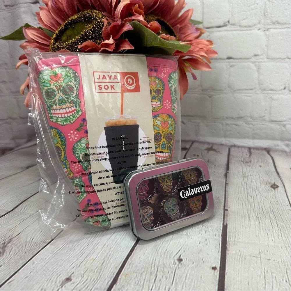 NWT boutique Java Sok Sugar Skull Cup Sleeve & coordinating magnet set